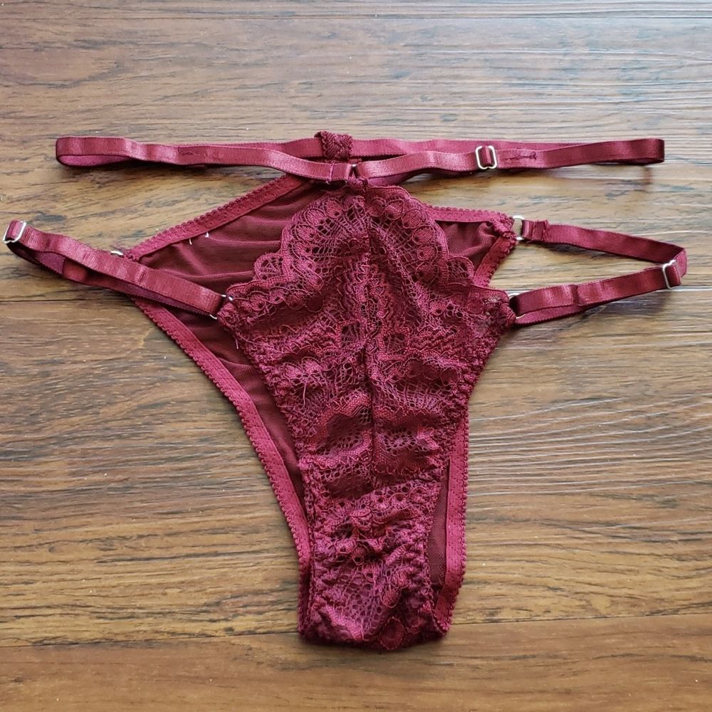 Lace Strappy Burgundy Thong One Size